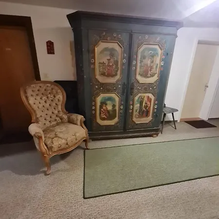 Gaestehaus Mohr منزل للإقامة *